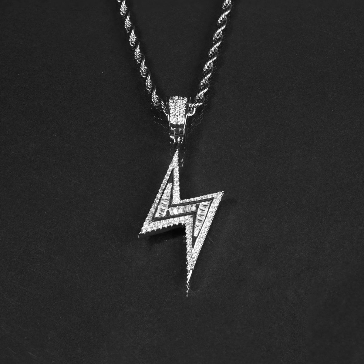 Baguette Flash Pendant - Young Legendz Shop